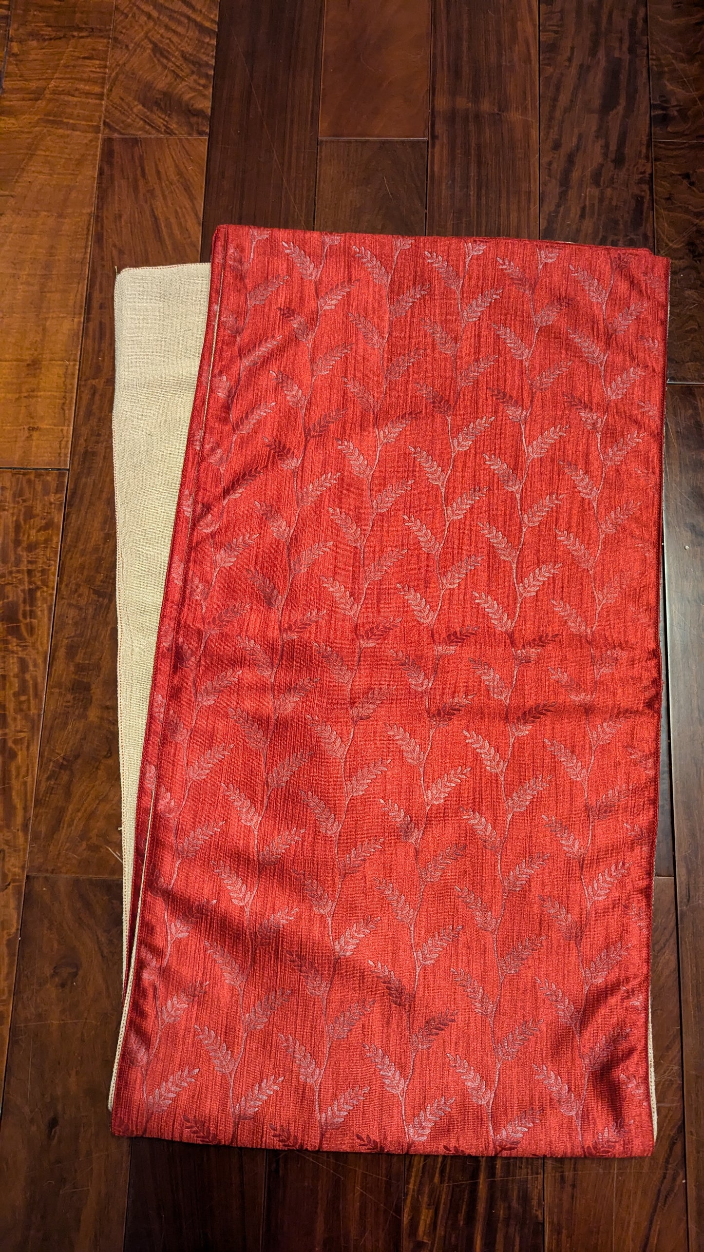 Table Runner - JUCO